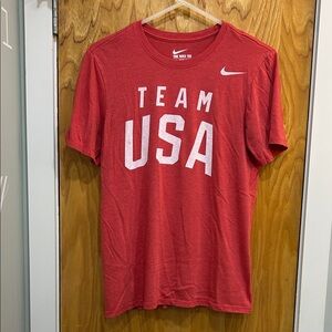 Nike Red Team USA Short Sleeve Tee Size Small